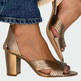 Veronika – Elegantní Sandály s Páskem