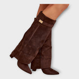 Adéla – Vysoké Boty s Elegantním Designem