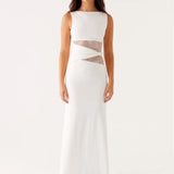 Lena – Maxi Šaty s Decentními Výřezy a Šněrováním