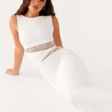 Lena – Maxi Šaty s Decentními Výřezy a Šněrováním