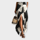 Adéla – Elegantní Dlouhé Šaty s Moderním Designem a Nadčasovou Elegancí