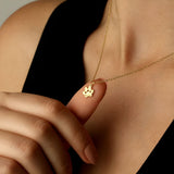 Roselle - Náhrdelník S Gravírovanou Tlapkou