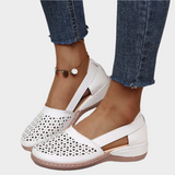 Adéla – Anatomické Kožené Baleríny s Výřezy a Páskem