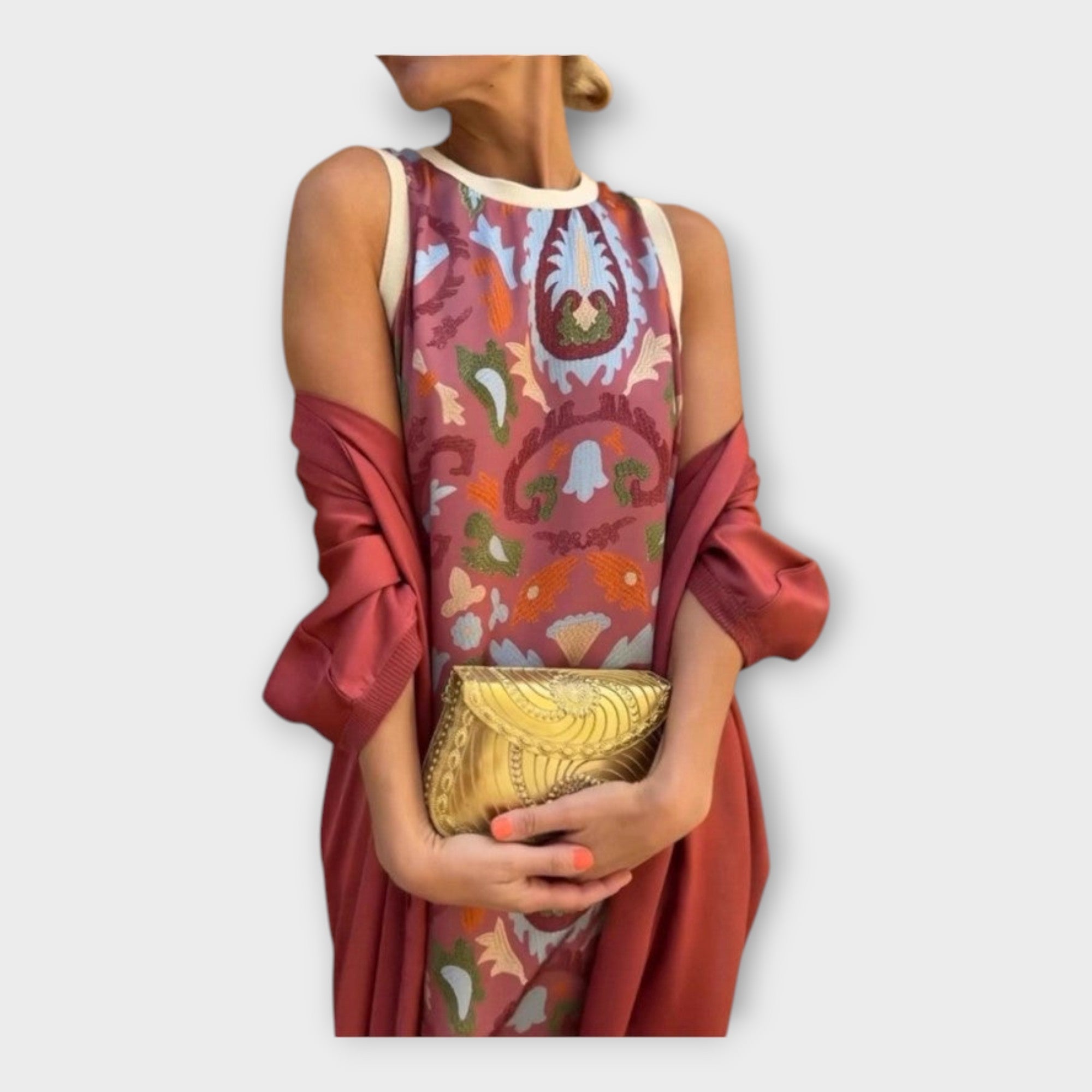 Sofie – Elegantní Šaty s Působivými Vzory