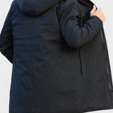 Søren – Elegantní Zimní Bunda V Moderním Designu