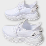 Adéla – Elegantní Sportovní Boty s Moderním Designem