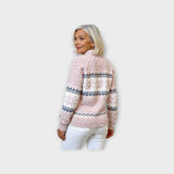 Adéla – Svetr s Klasickým Designem