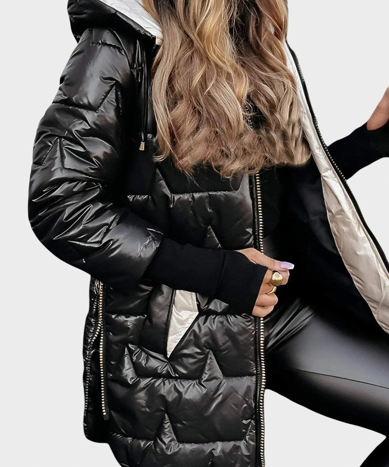 Noelia – Elegantní Zimní Kabát s Kapucí a Podšívkou